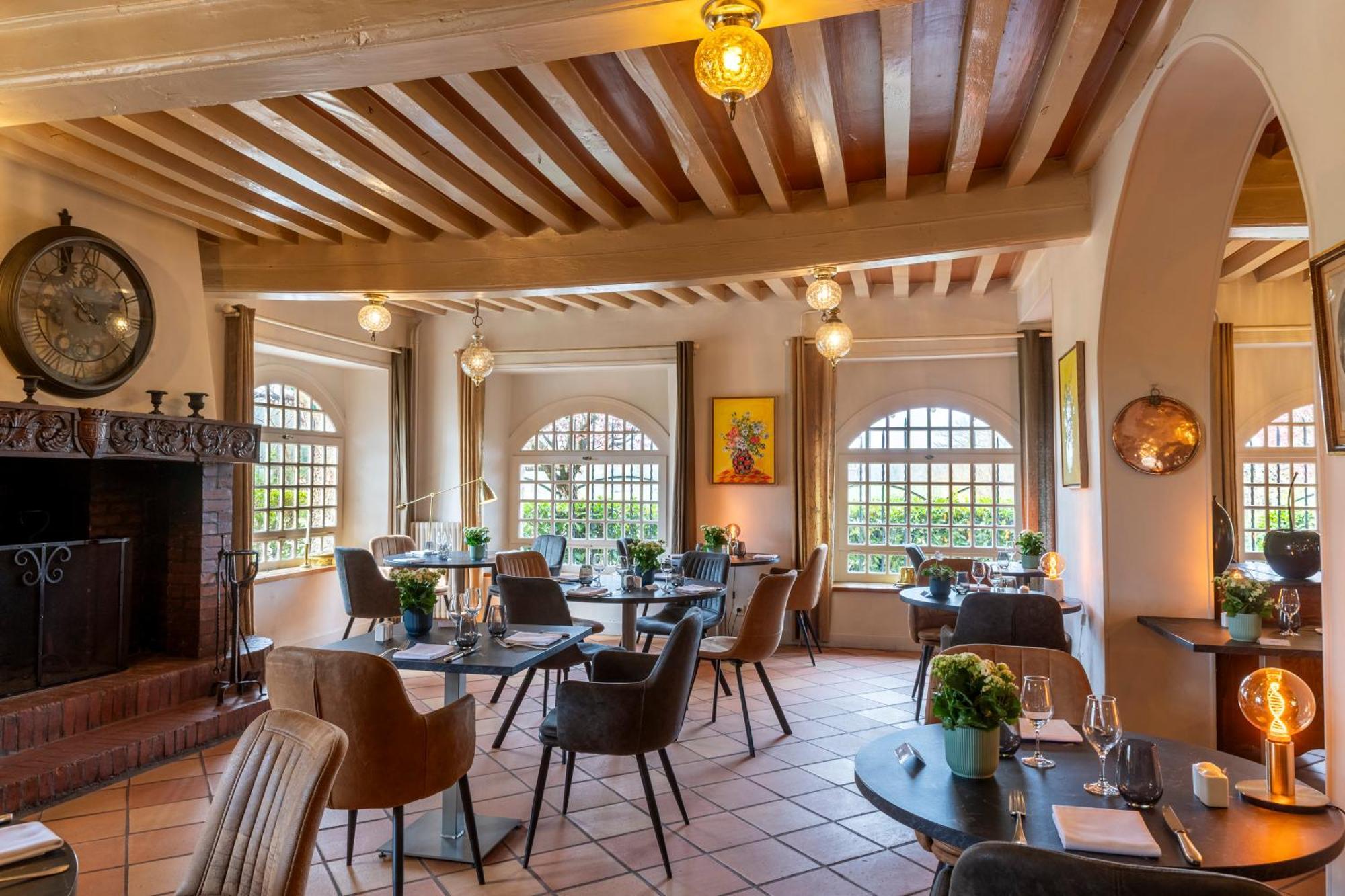 Le Relais Fleuri, Hotel Et Restaurant Logis - Avallon Sauvigny-le-Bois 외부 사진