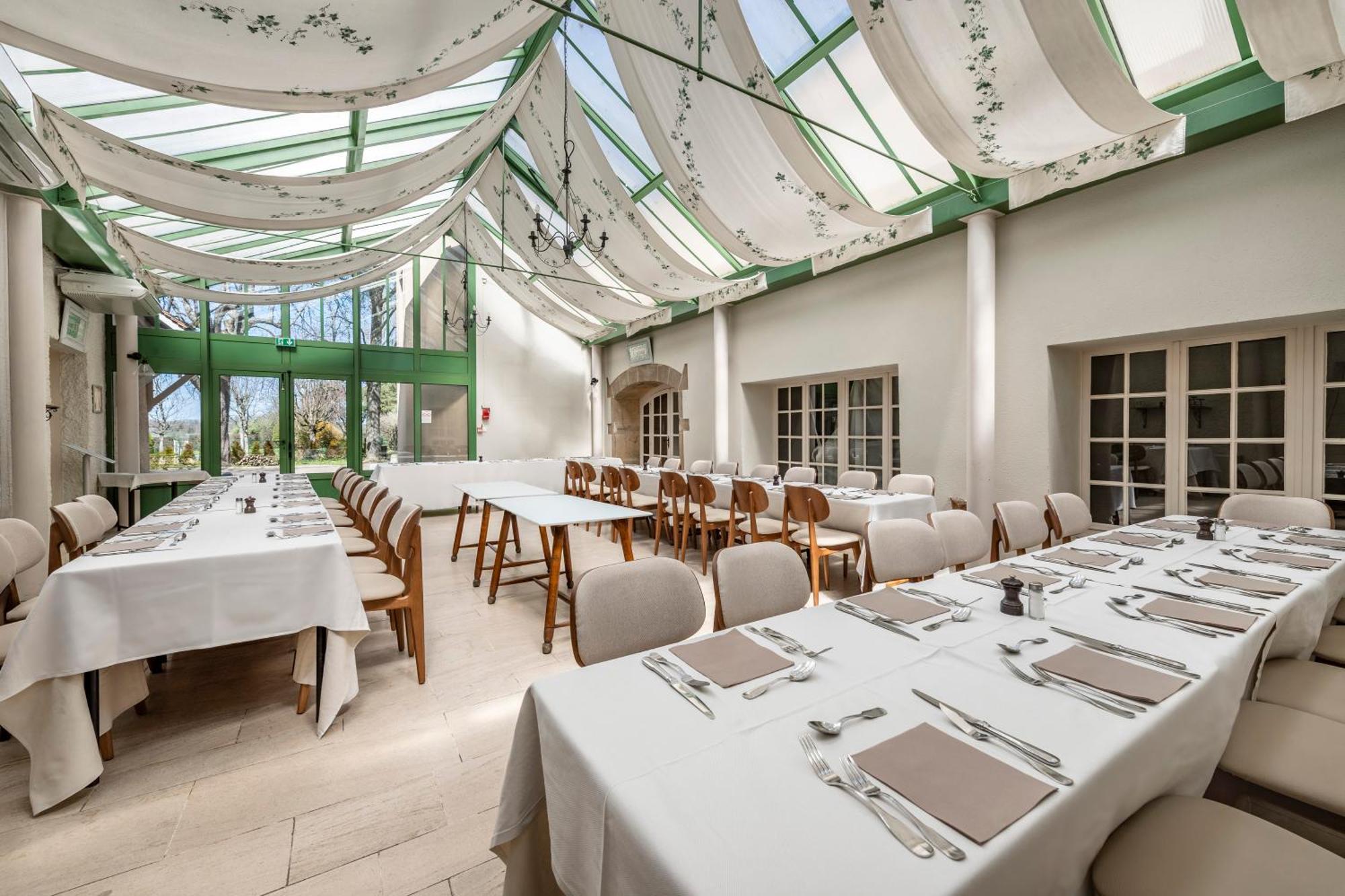 Le Relais Fleuri, Hotel Et Restaurant Logis - Avallon Sauvigny-le-Bois 외부 사진