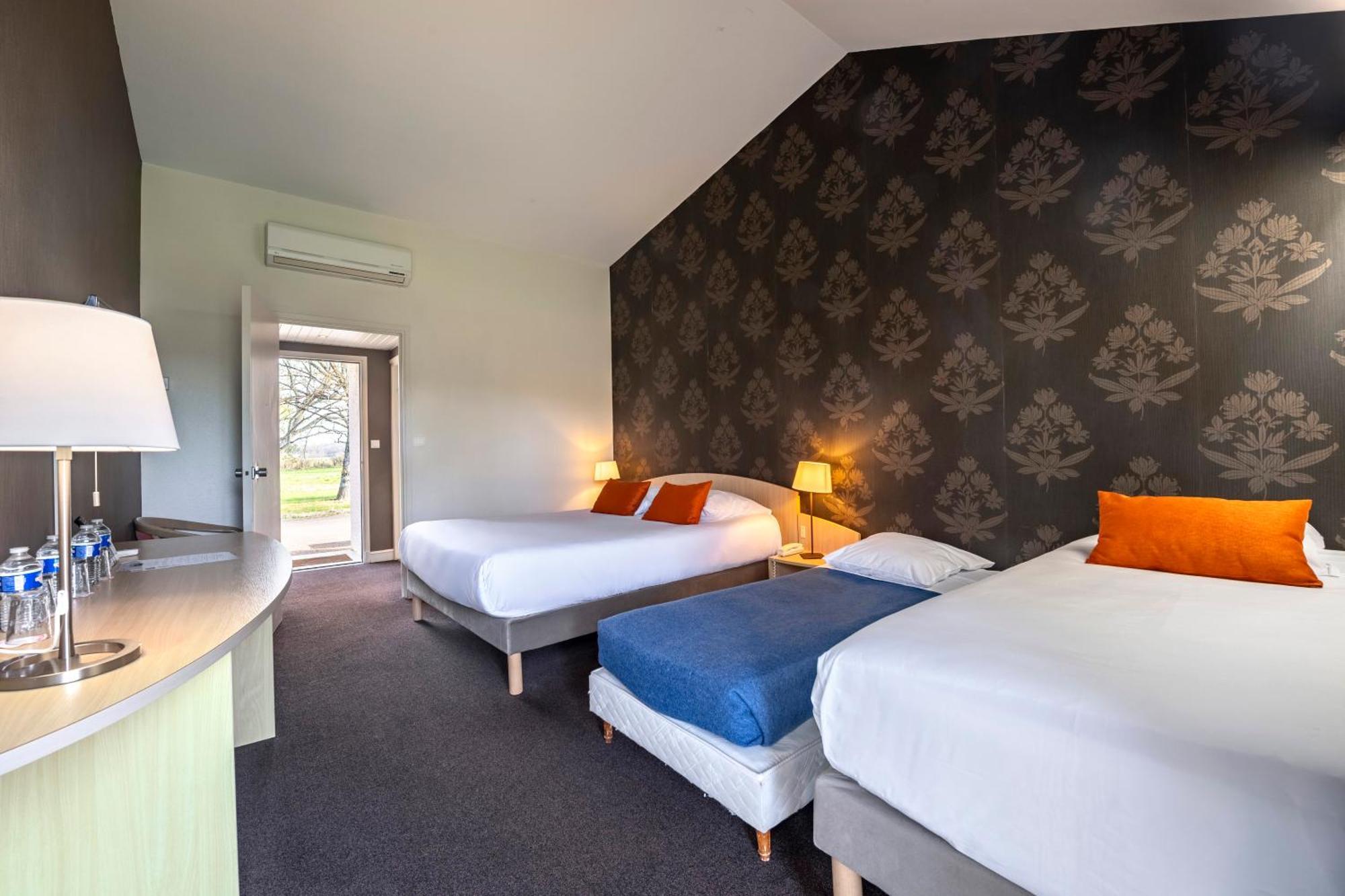 Le Relais Fleuri, Hotel Et Restaurant Logis - Avallon Sauvigny-le-Bois 외부 사진