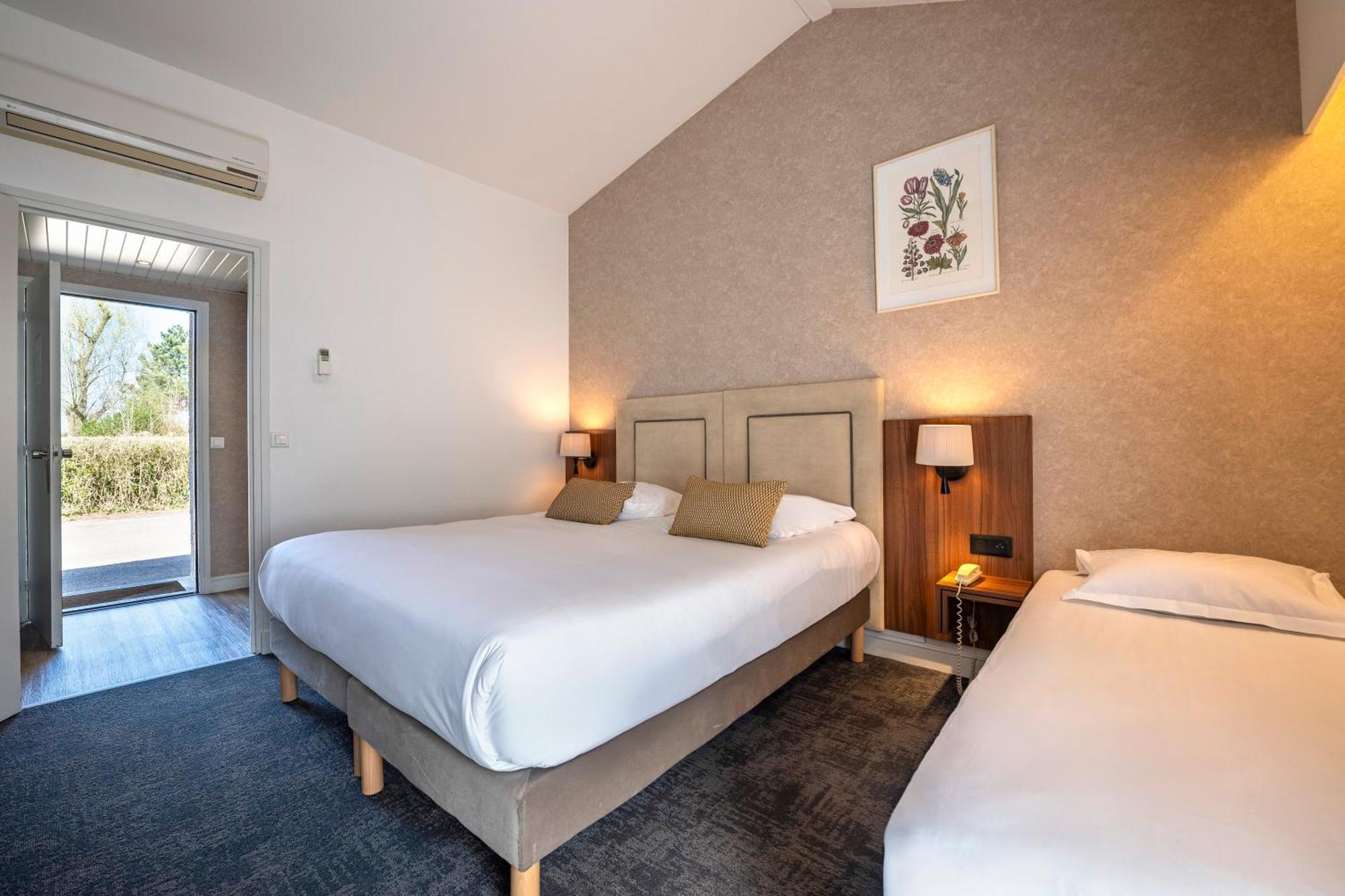 Le Relais Fleuri, Hotel Et Restaurant Logis - Avallon Sauvigny-le-Bois 외부 사진